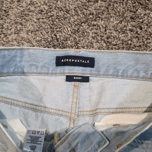 Aeropostale Lightwash Straight Leg High-rise Baggy Distressed Jeans Size 29/30 - Picture 4 of 5